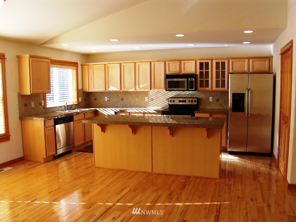 9494 Phillips Road Southeast Port Orchard, WA 98367 - Photo 3 of 19 Gallery Image 3