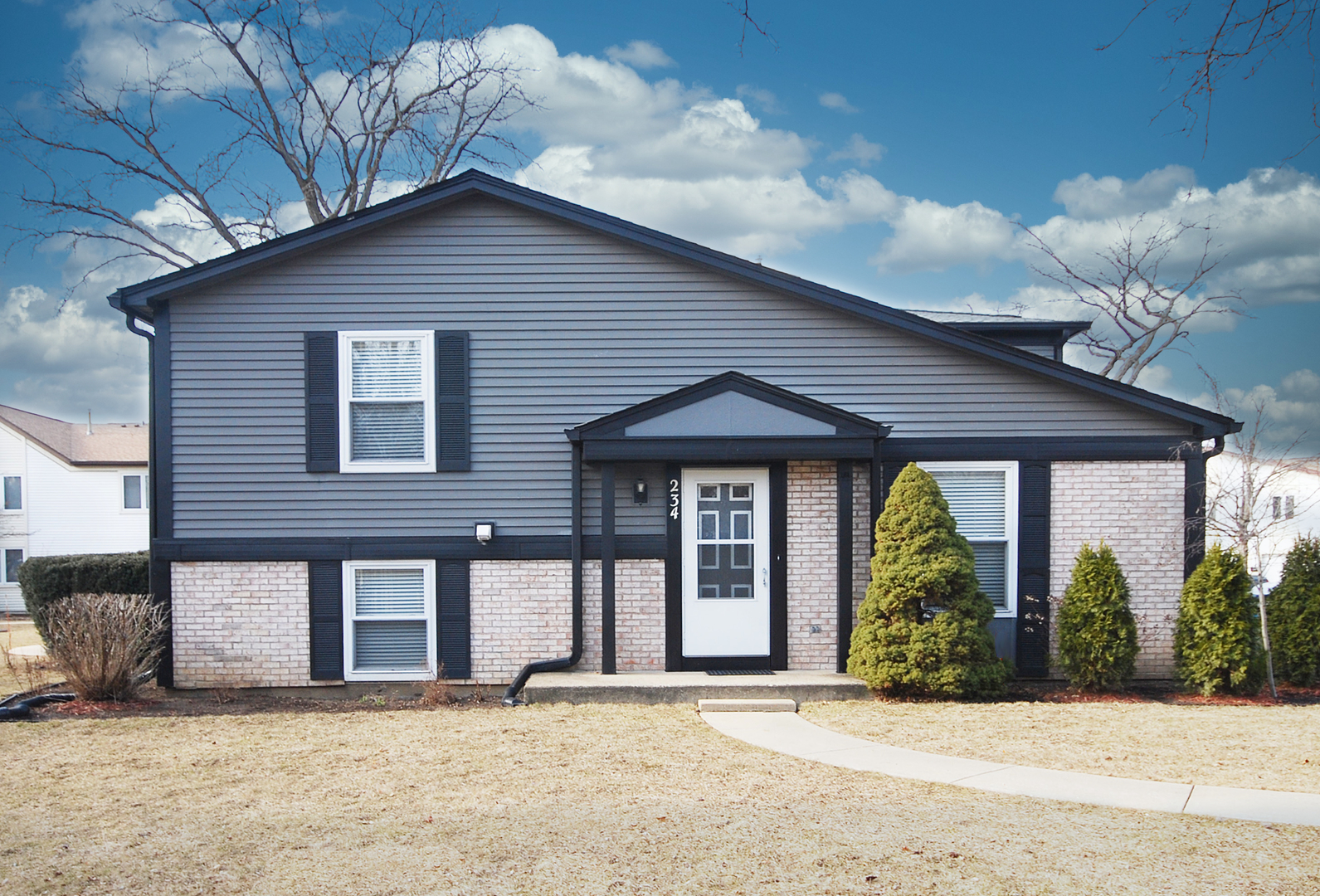 234 Inverrary Lane Deerfield, IL 60015 - Photo 1 of 19 Gallery Image 1