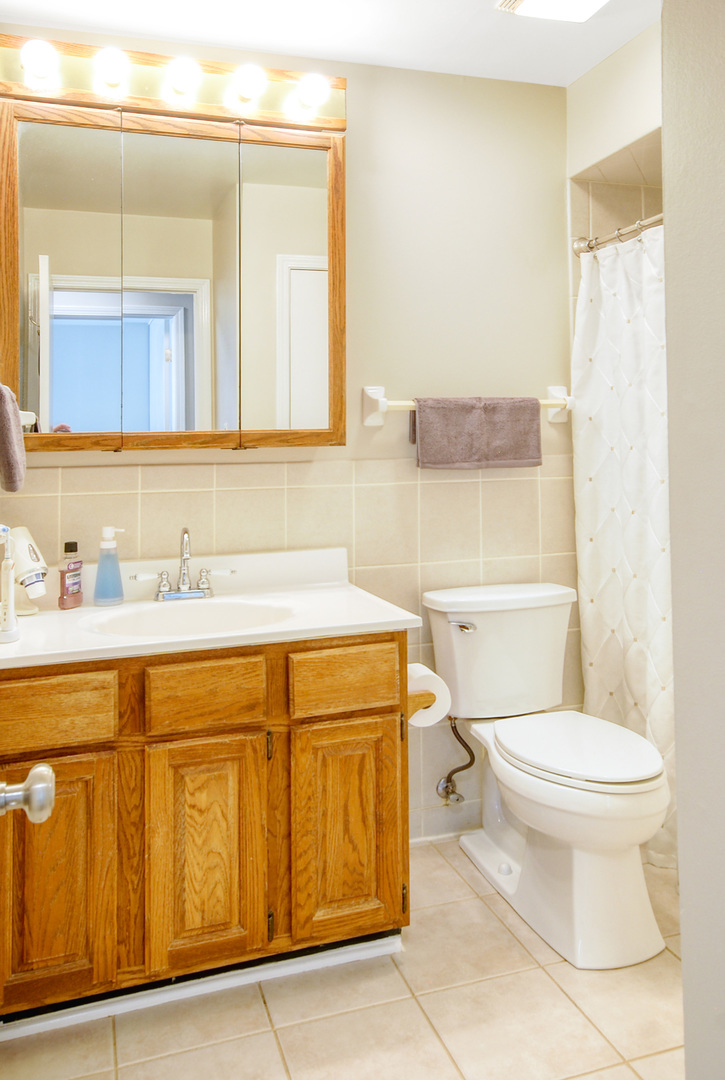 234 Inverrary Lane Deerfield, IL 60015 - Photo 8 of 19 Gallery Image 8