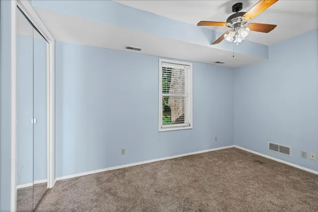 $300,000 | 300 North South Elgin Boulevard, South Elgin, IL 60177