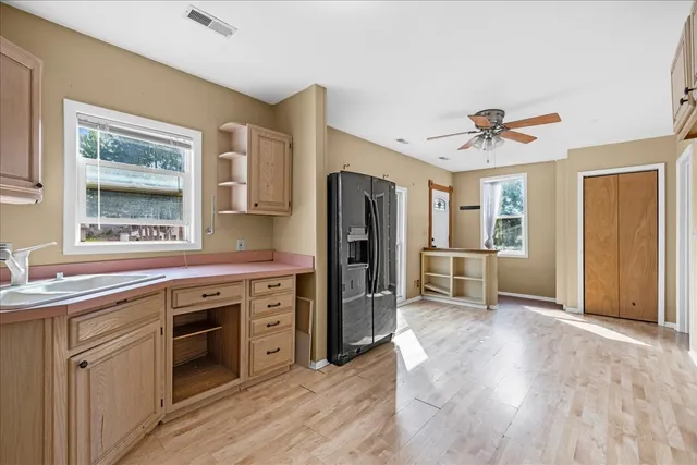 $300,000 | 300 North South Elgin Boulevard, South Elgin, IL 60177