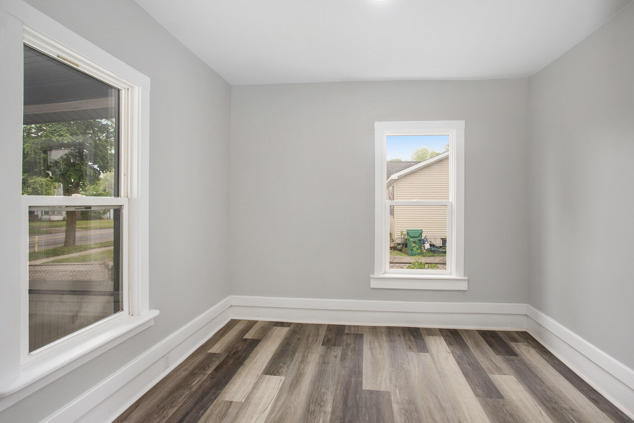 247 East Michigan Avenue Three Rivers, MI 49093 - Photo 6 of 19 006_file_98