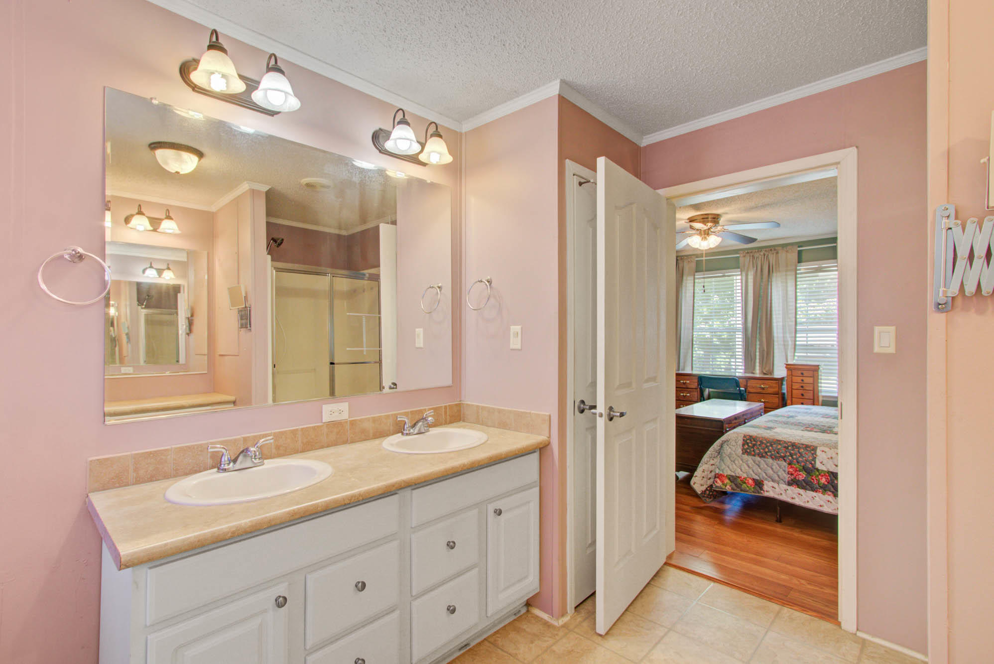 240 County Rd S-18-306 Summerville, SC 29485 - Photo 17 of 22 240 Taylor (17)