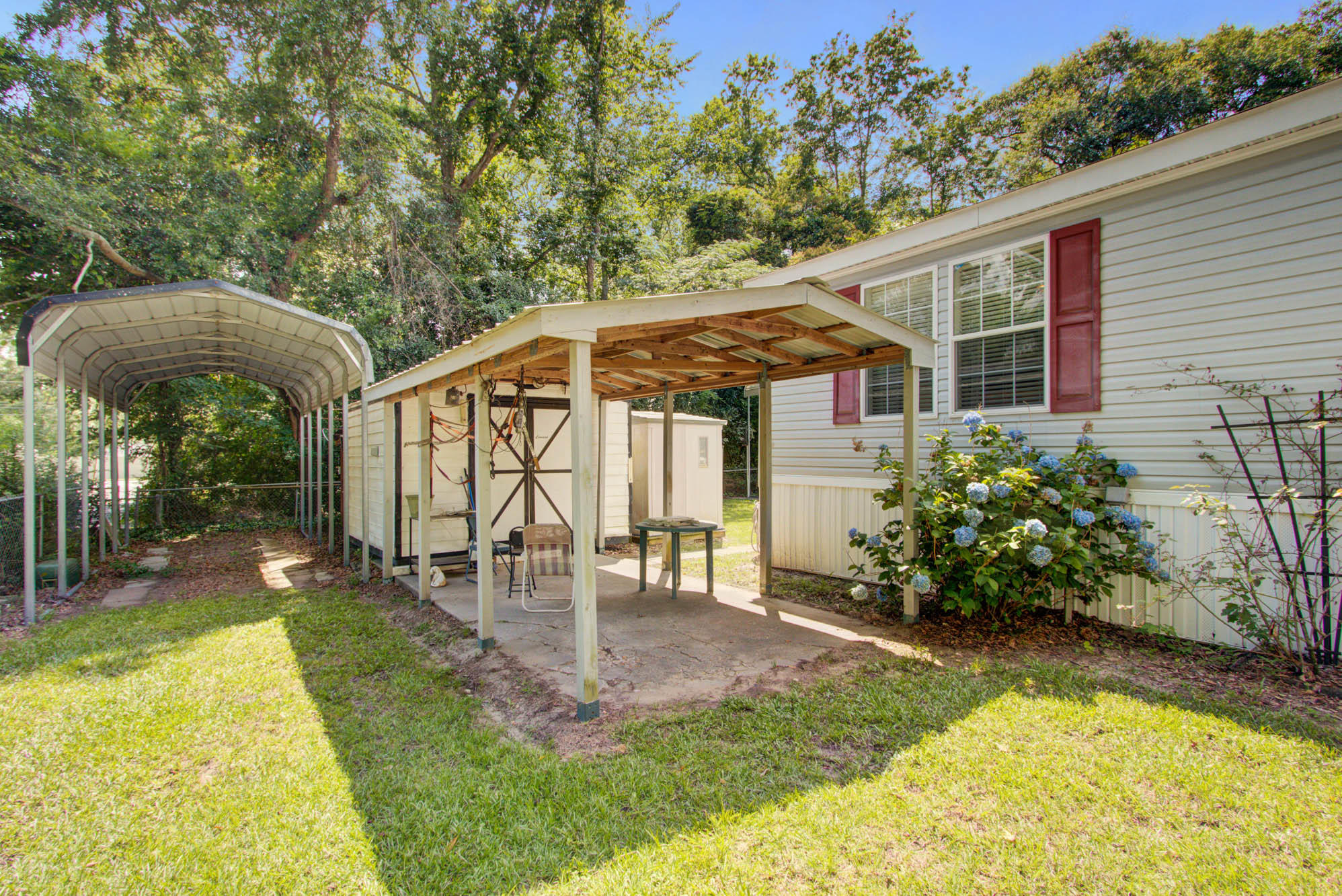 240 County Rd S-18-306 Summerville, SC 29485 - Photo 19 of 22 240 Taylor (19)