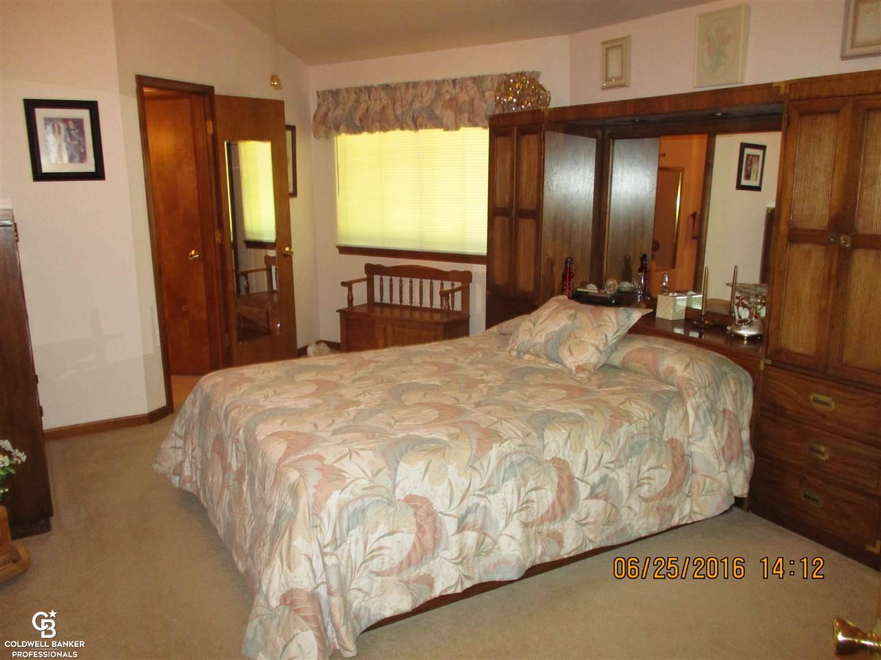 8801 Big Hand Road Columbus, MI 48063 - Photo 18 of 40 31295293-18.JPG