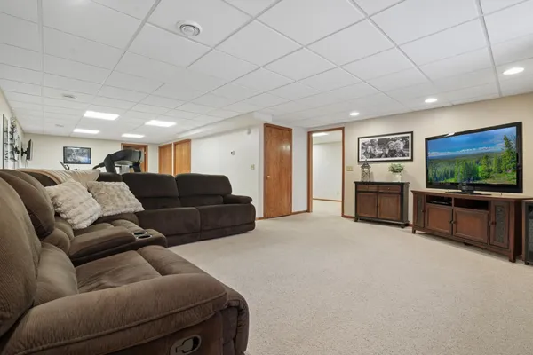 $625,000 | 2209 Victoria Rose Drive South, Fargo, ND 58104