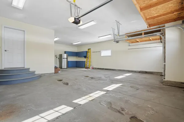 $625,000 | 2209 Victoria Rose Drive South, Fargo, ND 58104