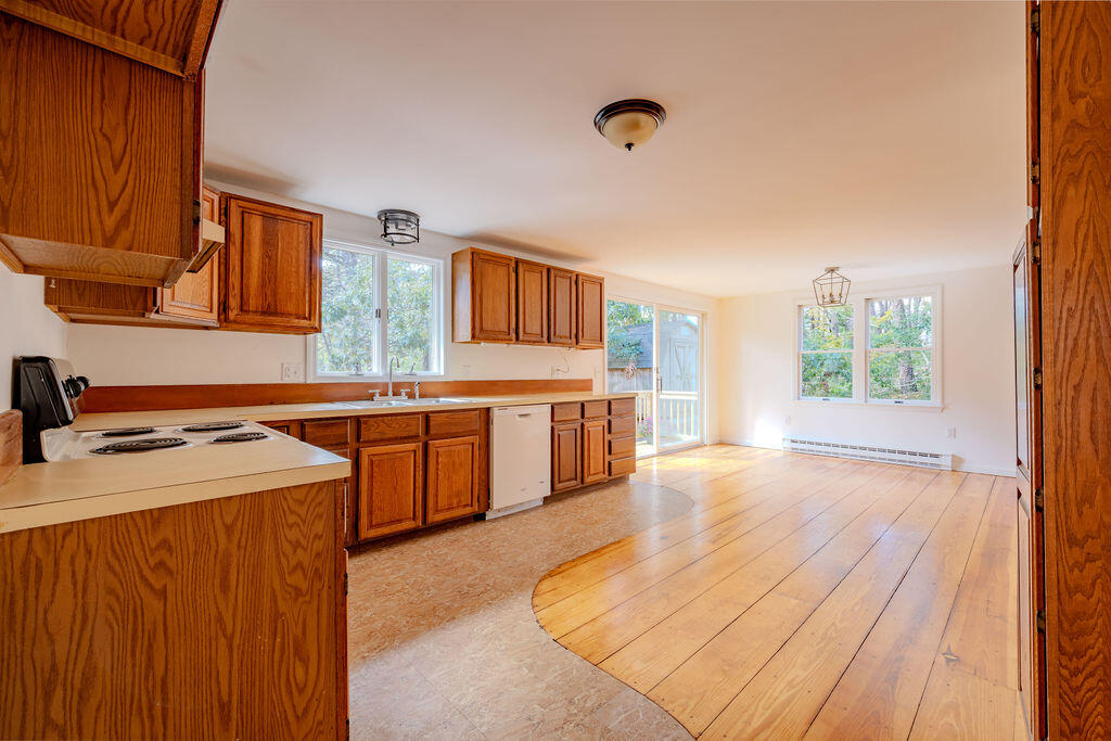 100 East Hill Road Wellfleet, MA 02667 - Photo 15 of 53 100_East_Hill-29