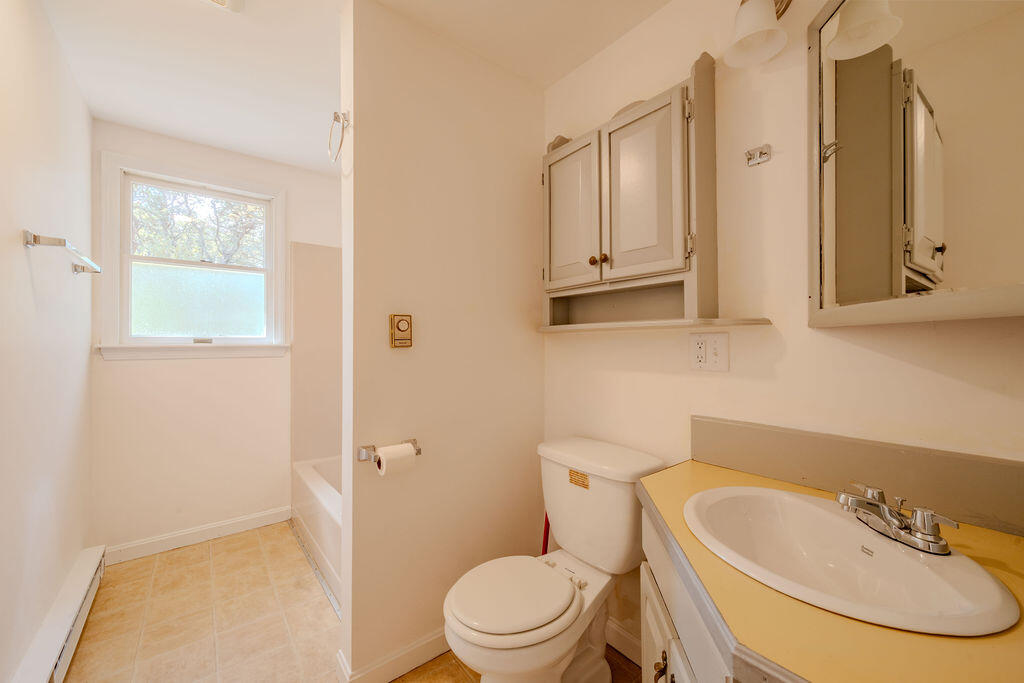 100 East Hill Road Wellfleet, MA 02667 - Photo 18 of 53 100_East_Hill-30