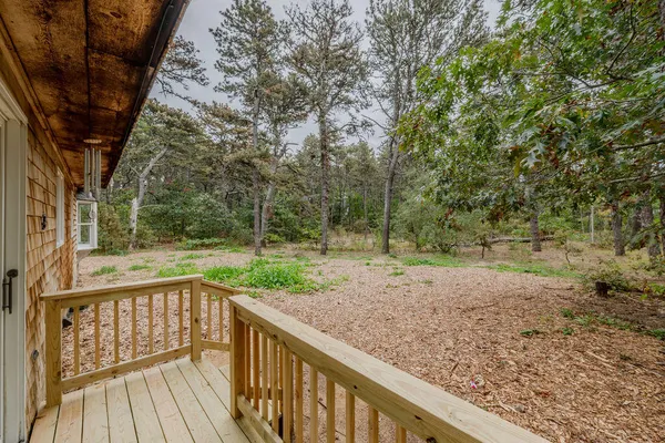 $879,000 | 100 East Hill Road, Wellfleet, MA 02667