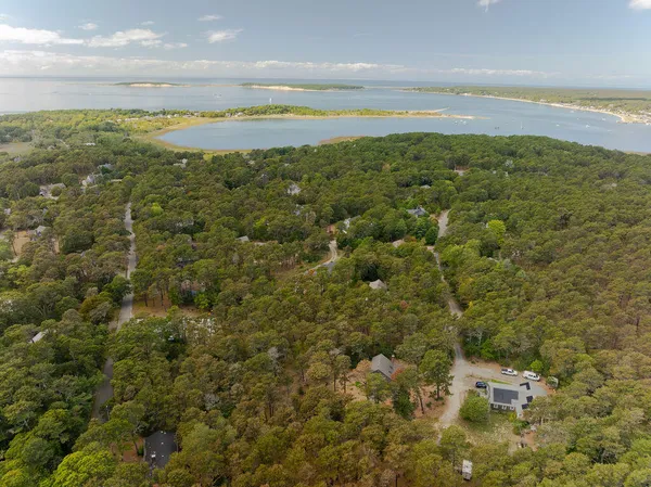 $879,000 | 100 East Hill Road, Wellfleet, MA 02667