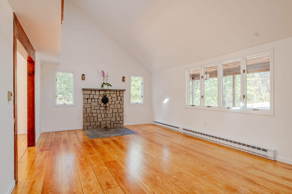 100 East Hill Road Wellfleet, MA 02667 - Photo 5 of 53 100_East_Hill-22