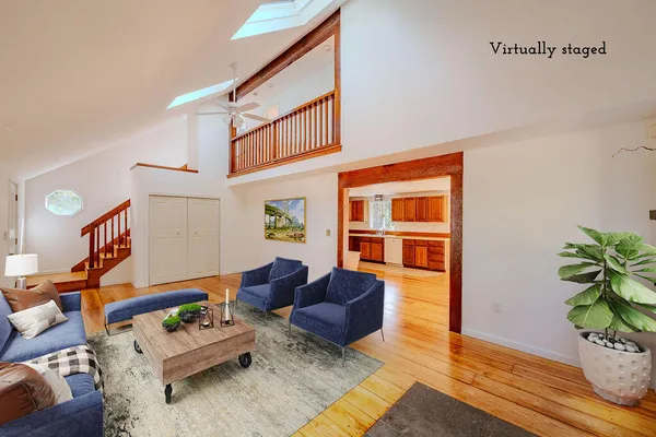 $879,000 | 100 East Hill Road, Wellfleet, MA 02667