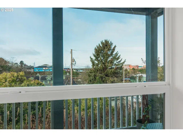 $387,000 | 265 Hazelton Place, Depoe Bay, OR 97341