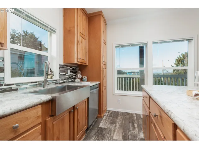 $387,000 | 265 Hazelton Place, Depoe Bay, OR 97341