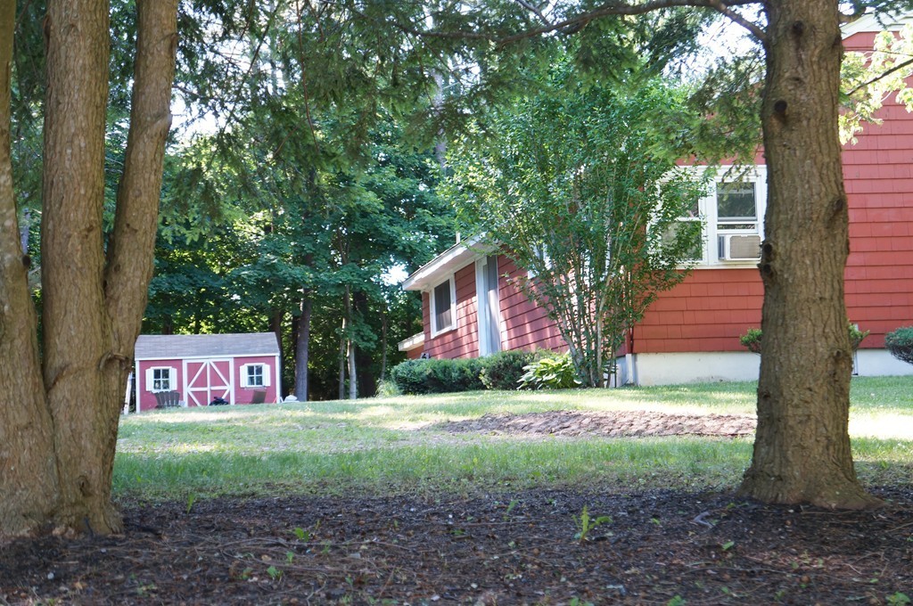 11 Kent Road Topsfield, MA 01983 - Photo 5 of 27 Gallery Image 5