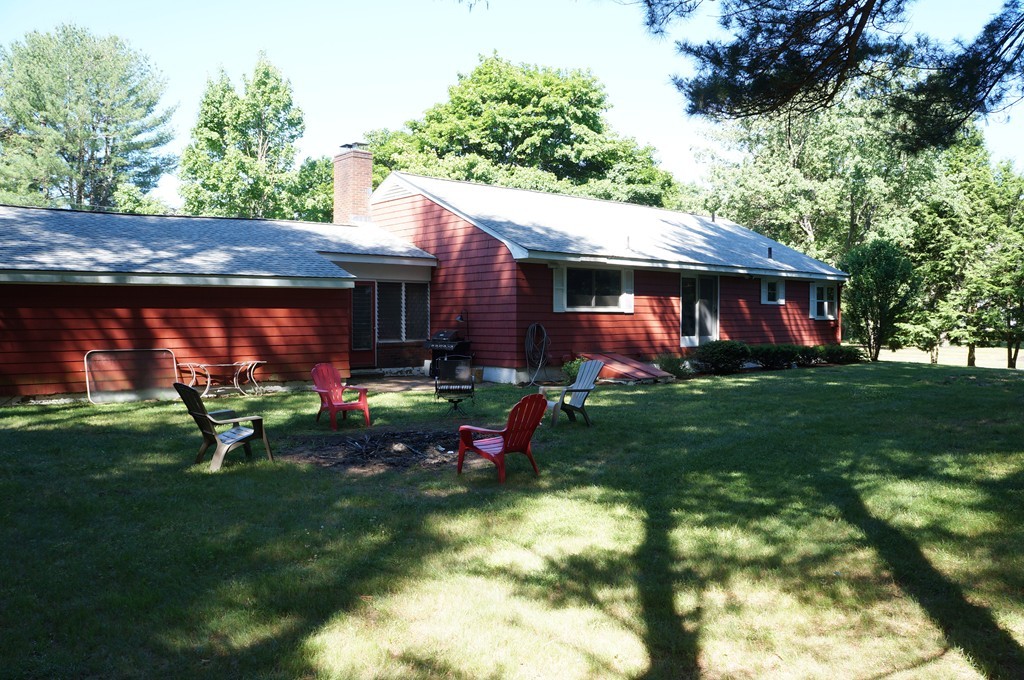 11 Kent Road Topsfield, MA 01983 - Photo 8 of 27 Gallery Image 8