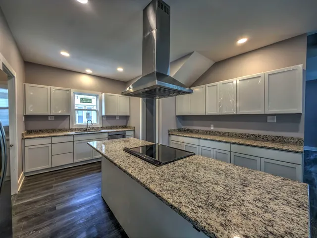 $239,900 | 623 South 4th Street, Watseka, IL 60970