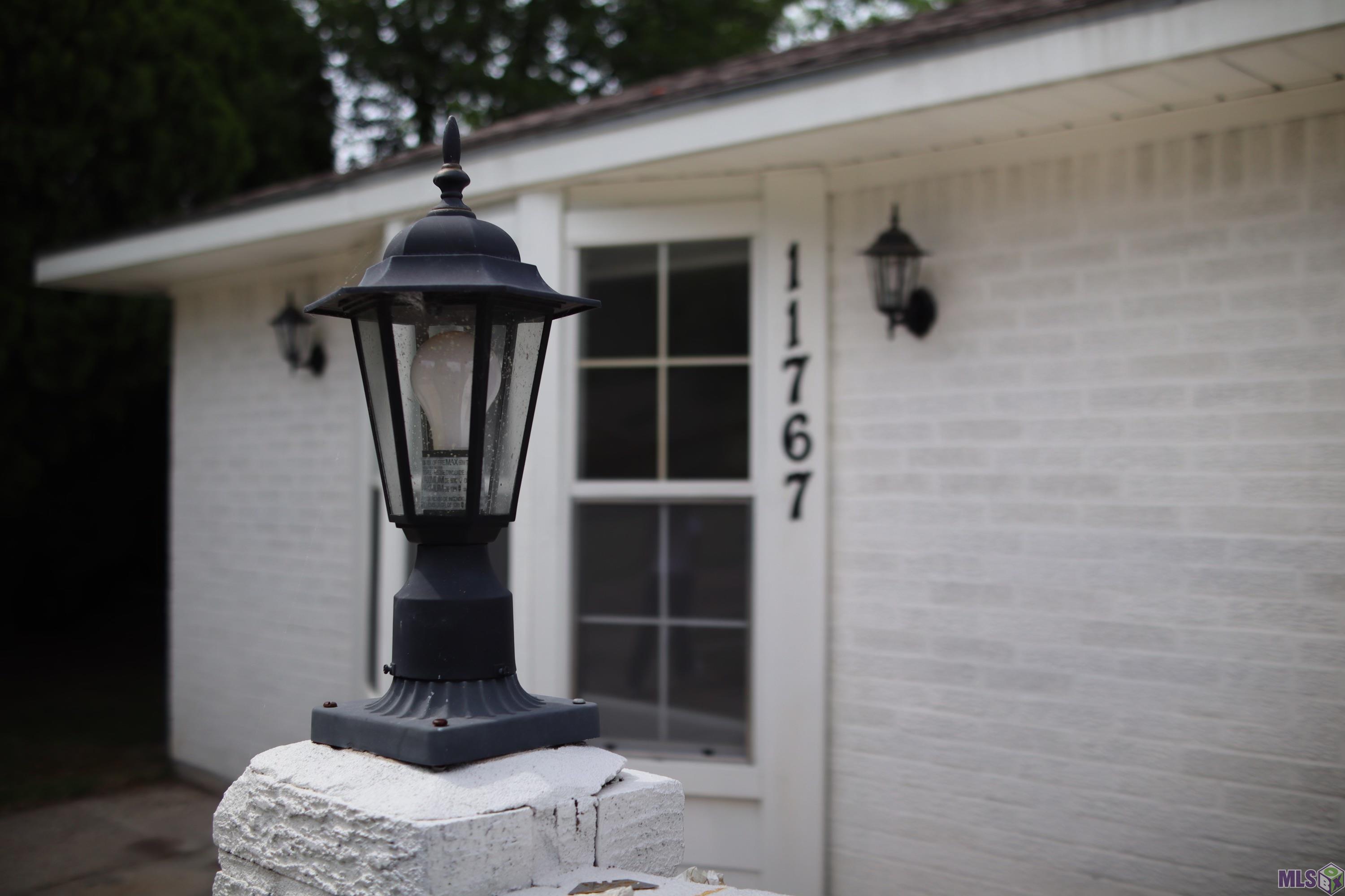 11767 Willow Oak Avenue Baton Rouge, LA 70815 - Photo 2 of 9