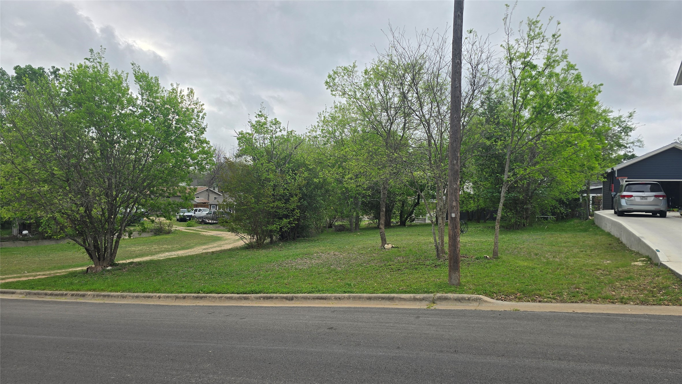406 East 4th Street Georgetown, TX 78626 - Photo 3 of 6 a view of a park that has a street