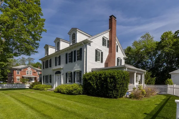 $1,187,000 | 79 Silver Street, Dover, NH 03820