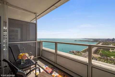 $1,295,000 | 340 East Randolph Street, Unit 3403, Chicago, IL 60601