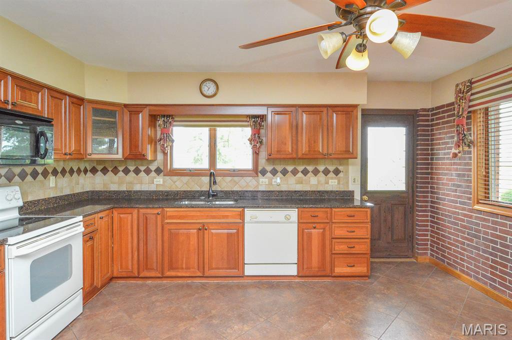 2430 Beckmann Road Lenzburg, IL 62255 - Photo 13 of 54