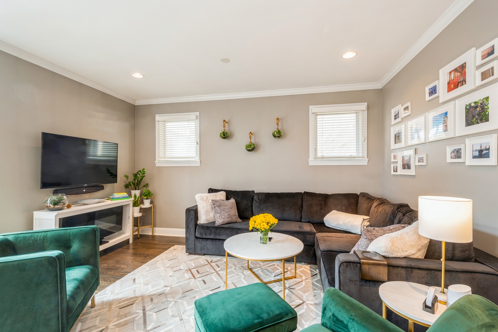1355 North Mohawk Street, Unit 3S Chicago, IL 60610 - Photo 5 of 18 a living room with furniture and a flat screen tv