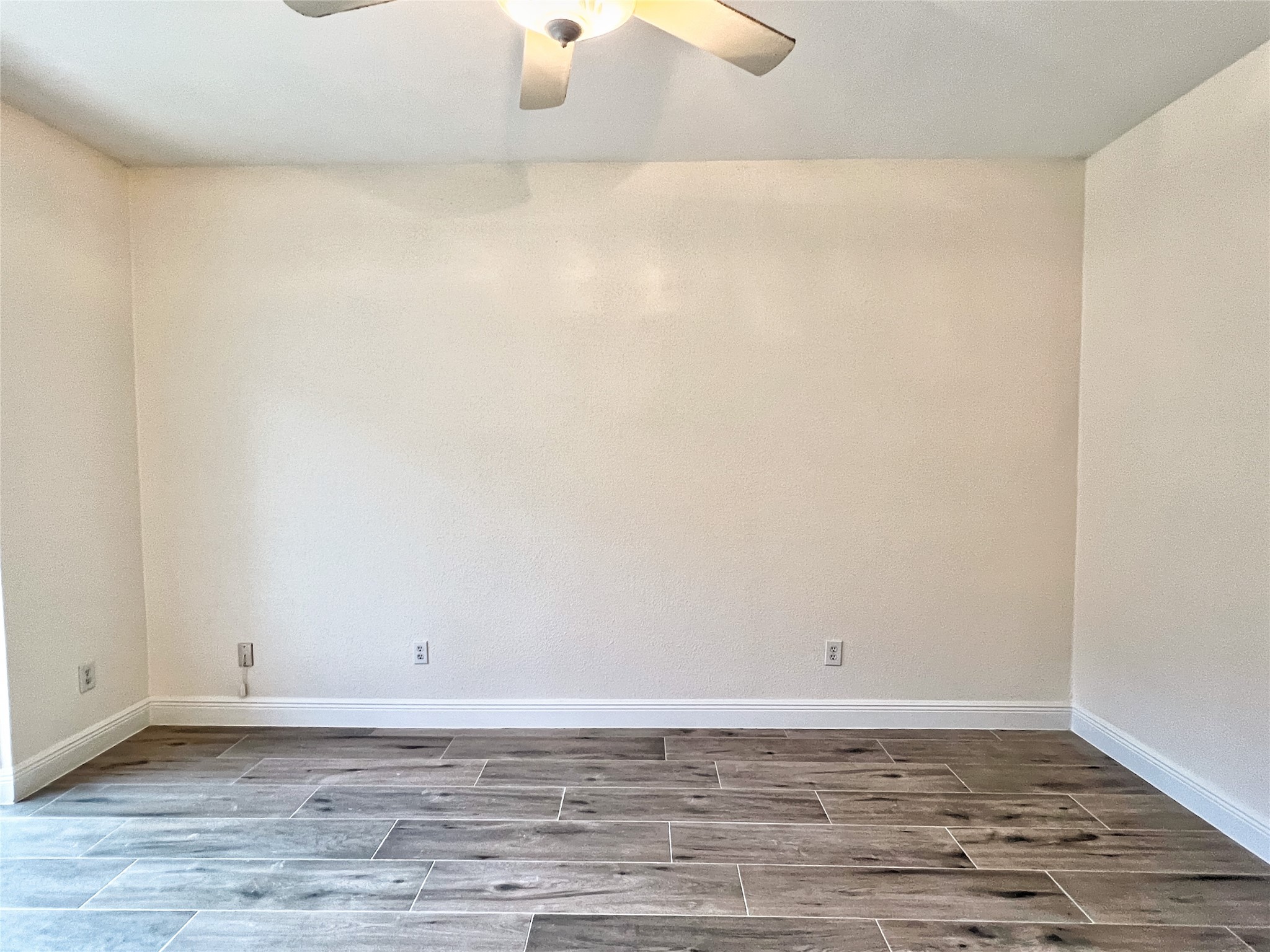 3130 Walnut Bend Lane, Unit 409 Houston, TX 77042 - Photo 21 of 30 SECONDARY BEDROOM