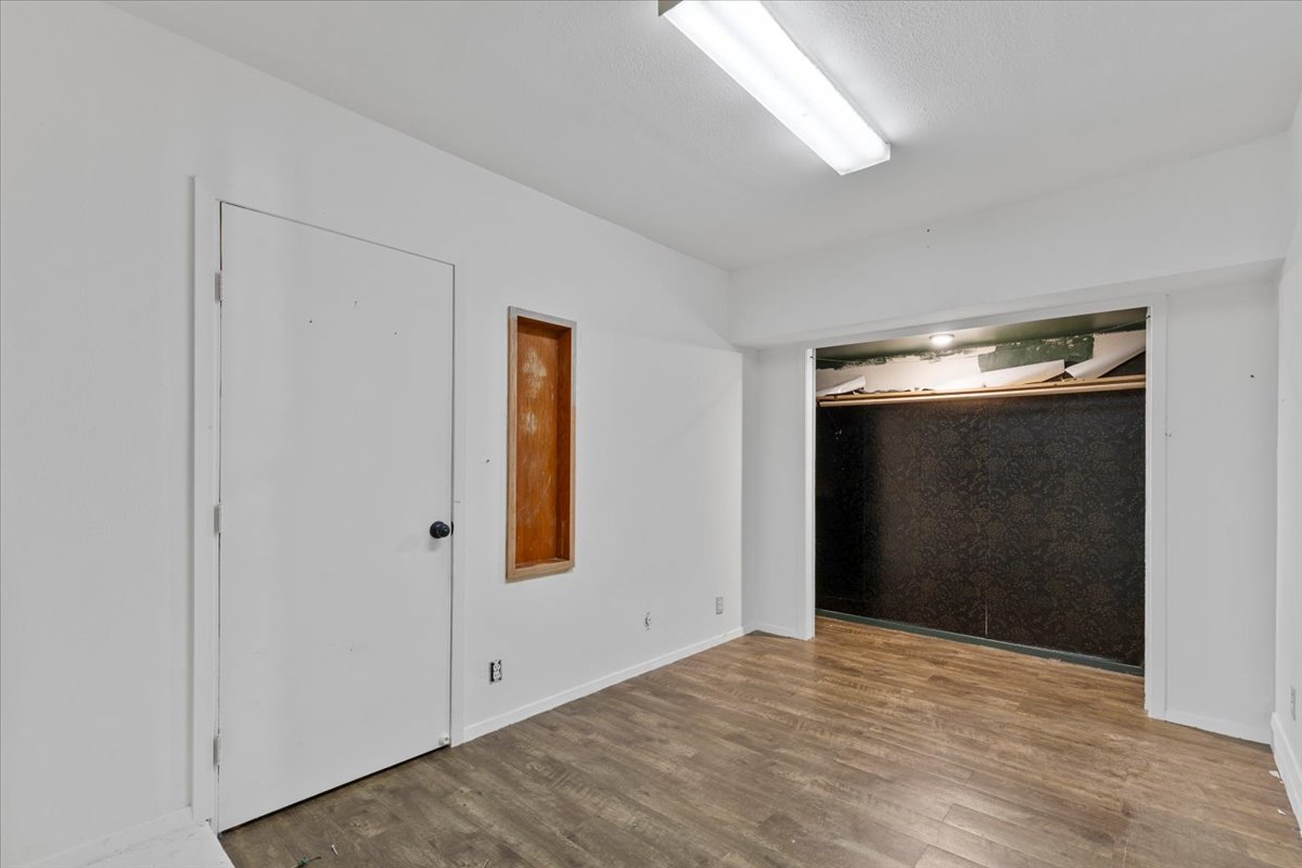 511 Suzzane Road Pflugerville, TX 78660 - Photo 22 of 37 Flex room featuring wood-style floors