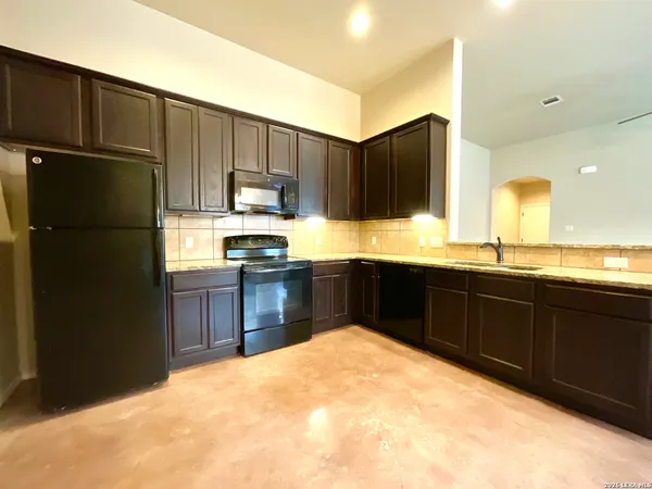 $1,499 | 2575 Pahmeyer Road, New Braunfels, TX 78130