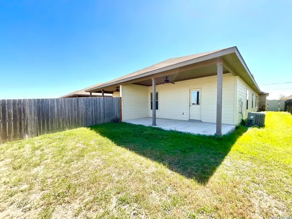 $1,499 | 2575 Pahmeyer Road, New Braunfels, TX 78130