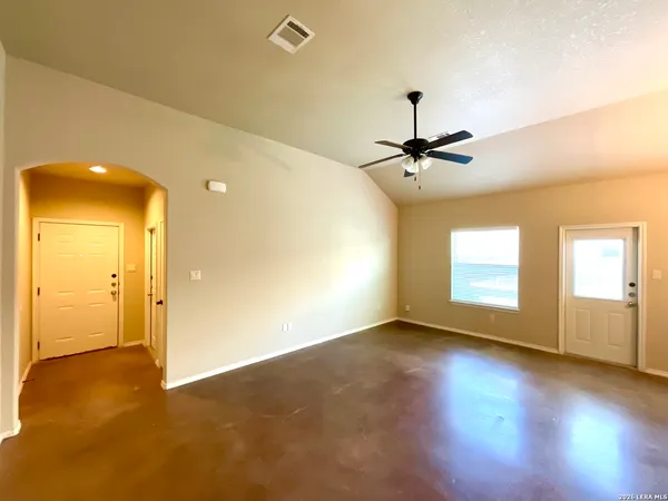 $1,499 | 2575 Pahmeyer Road, New Braunfels, TX 78130
