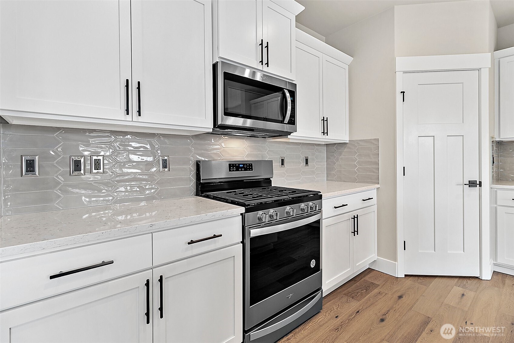 20901 99th Place South Kent, WA 98031 - Photo 12 of 39 Gallery Image 12