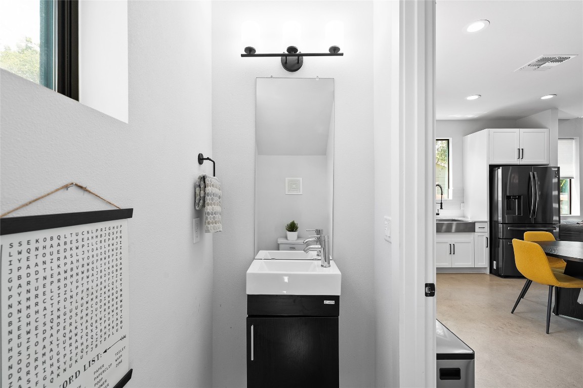 2715 East 3rd Street, Unit 1 Austin, TX 78702 - Photo 10 of 23