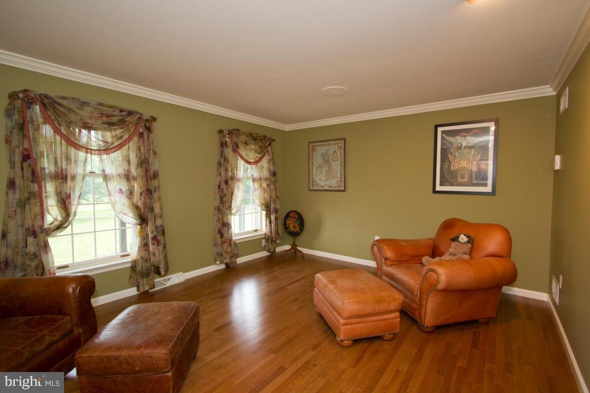 2984 Shenck Road Manheim, PA 17545 - Photo 11 of 38