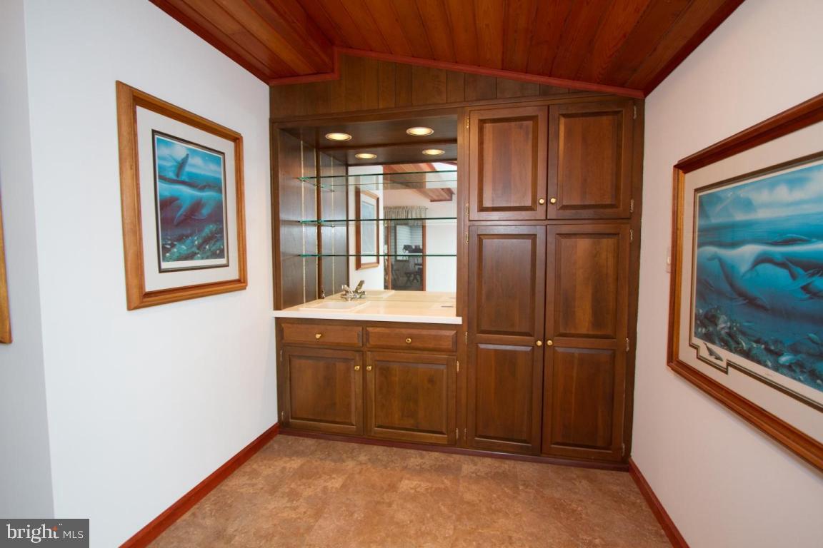 2984 Shenck Road Manheim, PA 17545 - Photo 17 of 38