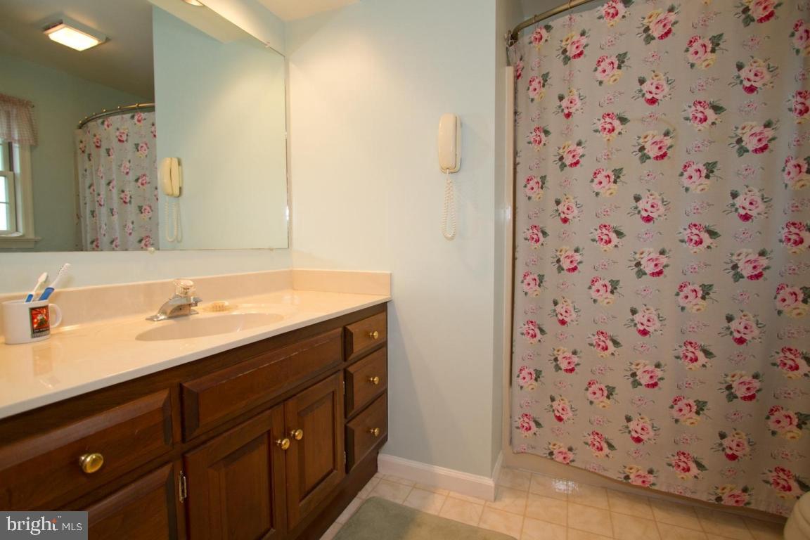 2984 Shenck Road Manheim, PA 17545 - Photo 18 of 38