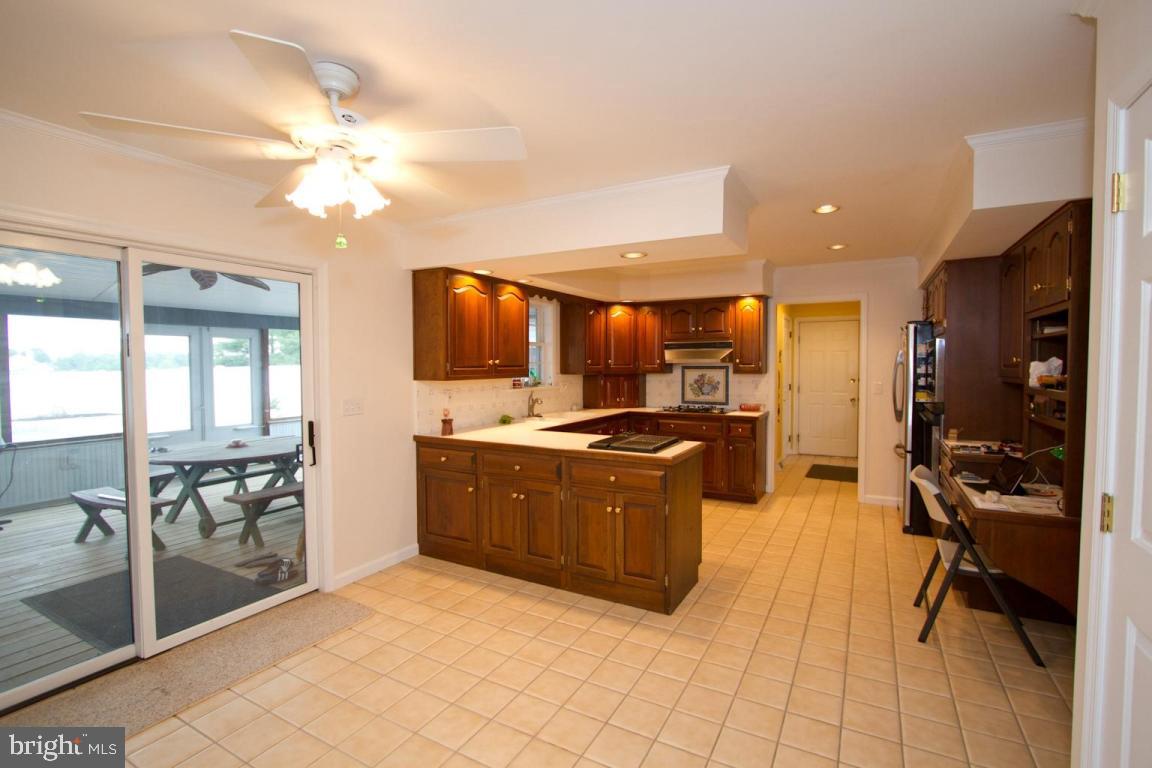 2984 Shenck Road Manheim, PA 17545 - Photo 5 of 38