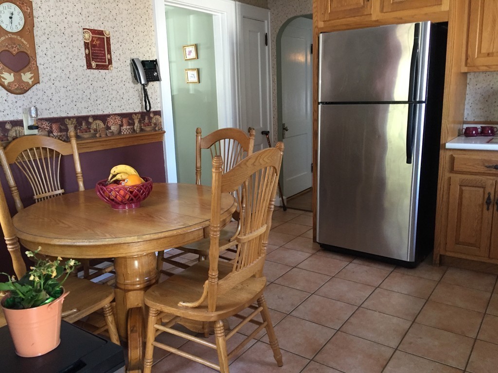 68 Colasanti Road Weymouth, MA 02191 - Photo 4 of 12