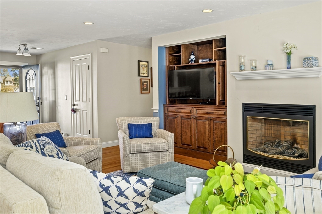 3 Christopher Lane Hanson, MA 02341 - Photo 12 of 33