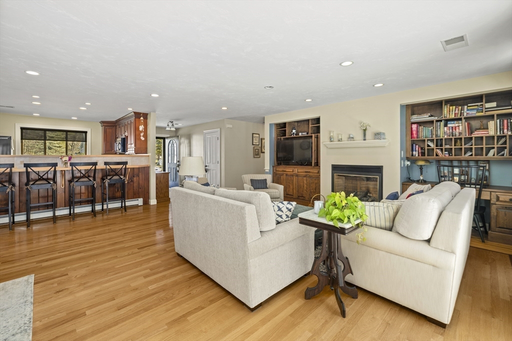 3 Christopher Lane Hanson, MA 02341 - Photo 13 of 33