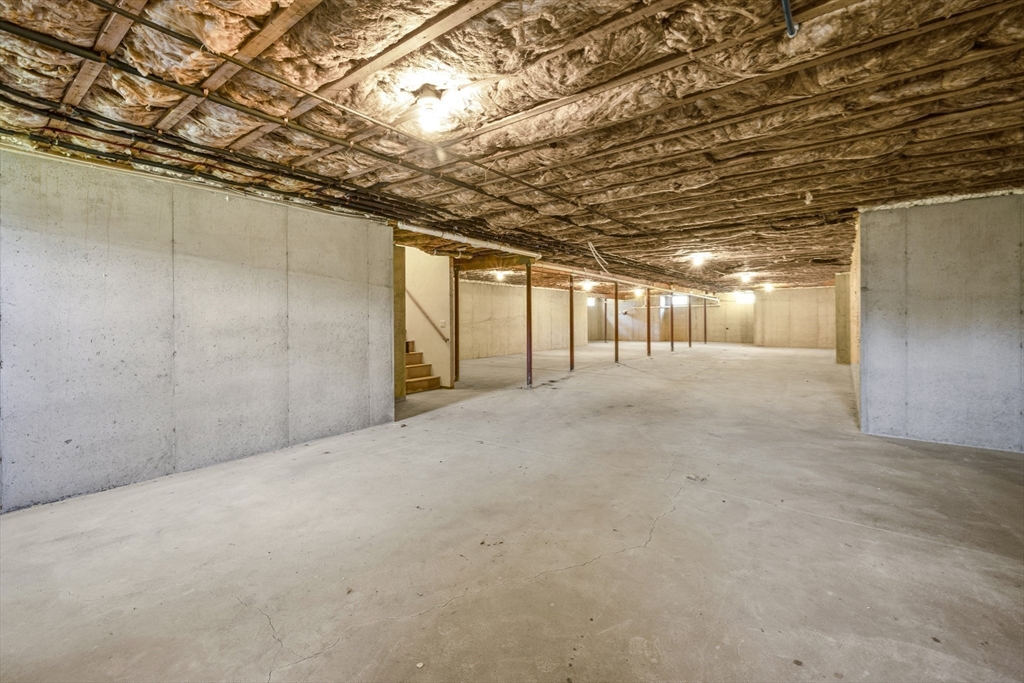 3 Christopher Lane Hanson, MA 02341 - Photo 25 of 33