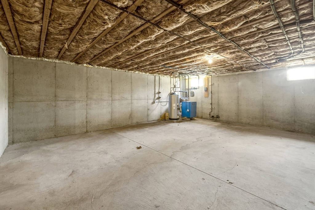 3 Christopher Lane Hanson, MA 02341 - Photo 26 of 33