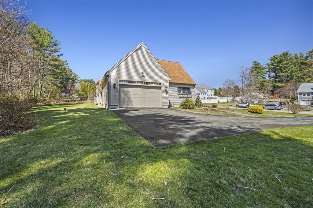 3 Christopher Lane Hanson, MA 02341 - Photo 27 of 33