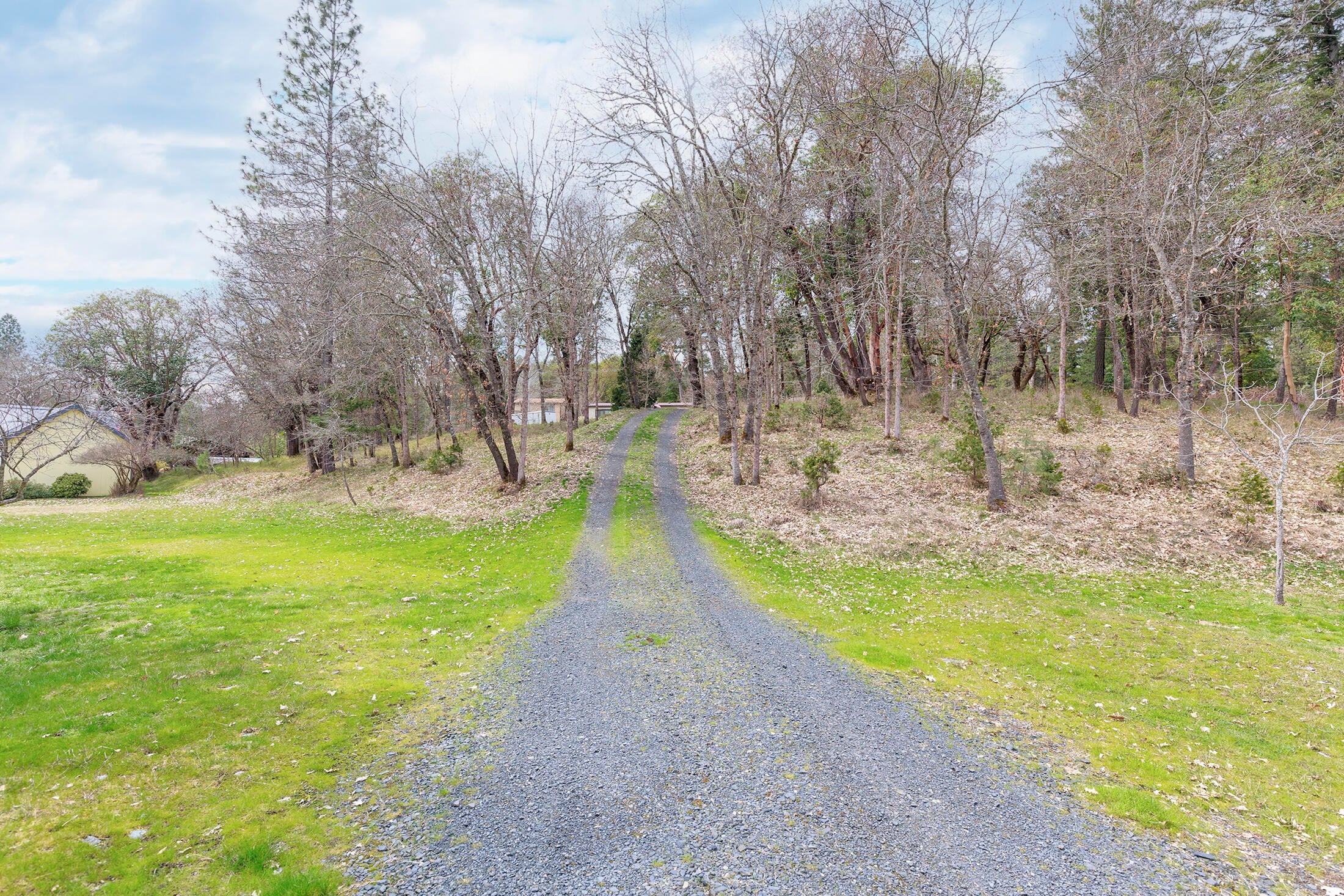 1678 Russell Road Merlin, OR 97532 - Photo 44 of 65 0R1A2323_4_5_6_7