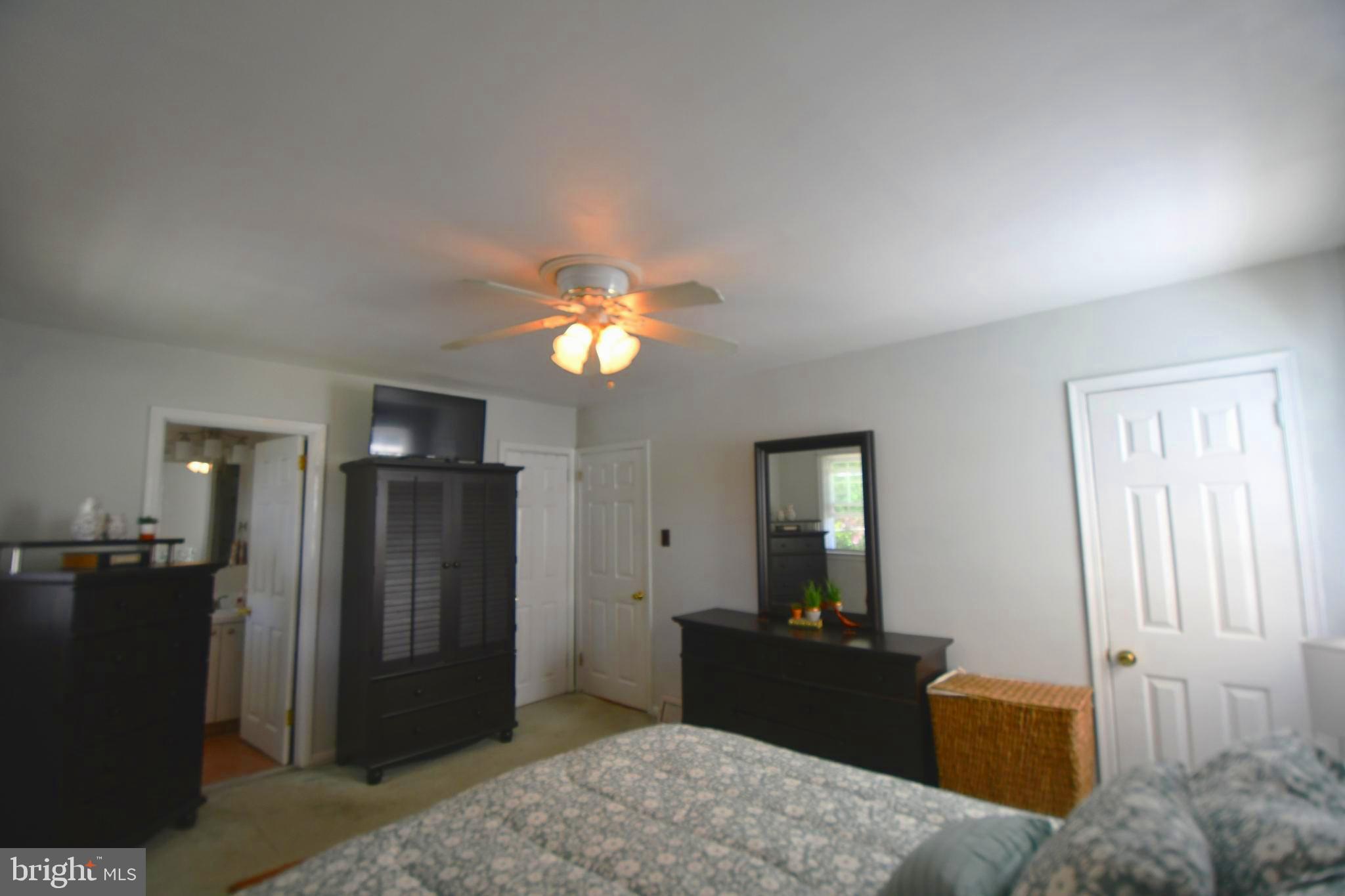 403 Bruce Road Feasterville-Trevose, PA 19053 - Photo 26 of 40