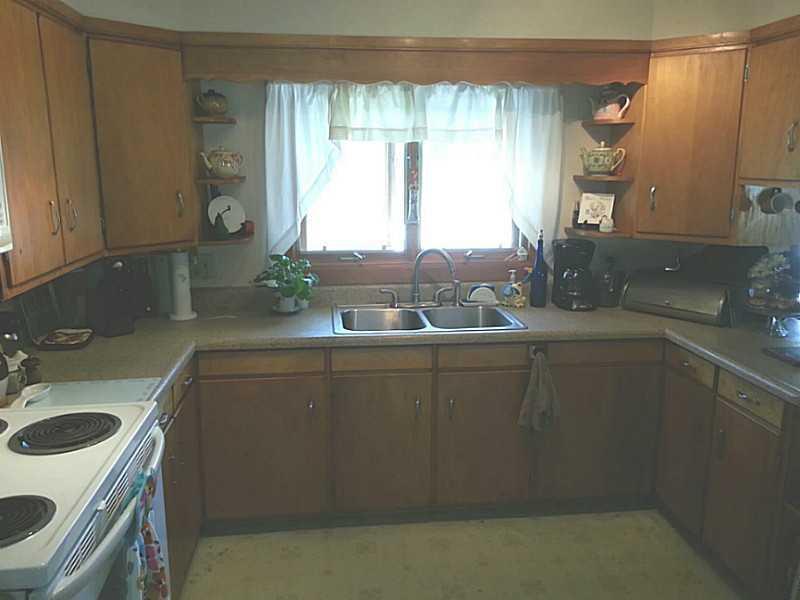 189 Main Road South Hampden, ME 04444 - Photo 23 of 27 Kitchen.