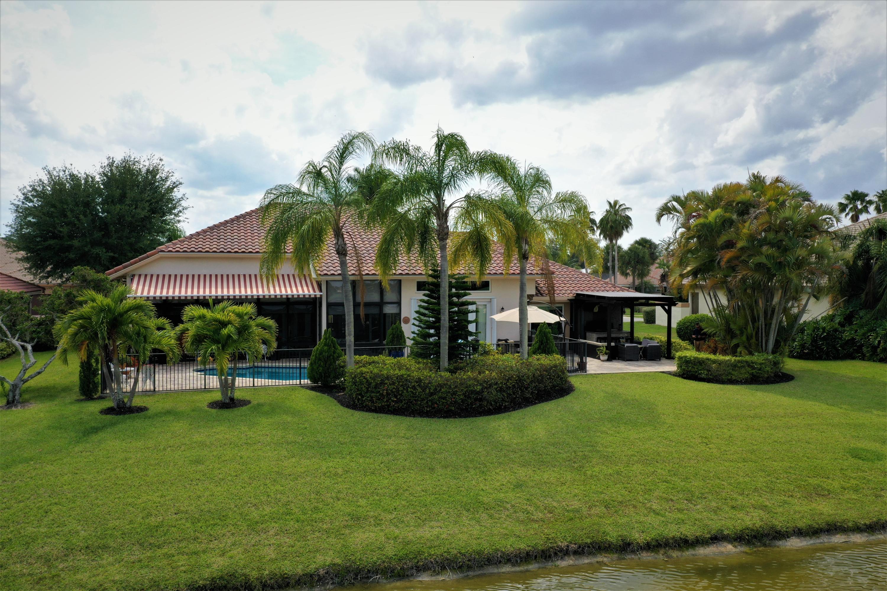 17610 Sealakes Drive Boca Raton, FL 33498 - Photo 4 of 39 Private waterviews/outdoor living