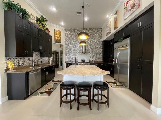 17610 Sealakes Drive Boca Raton, FL 33498 - Photo 5 of 39 Gourmet kitchen